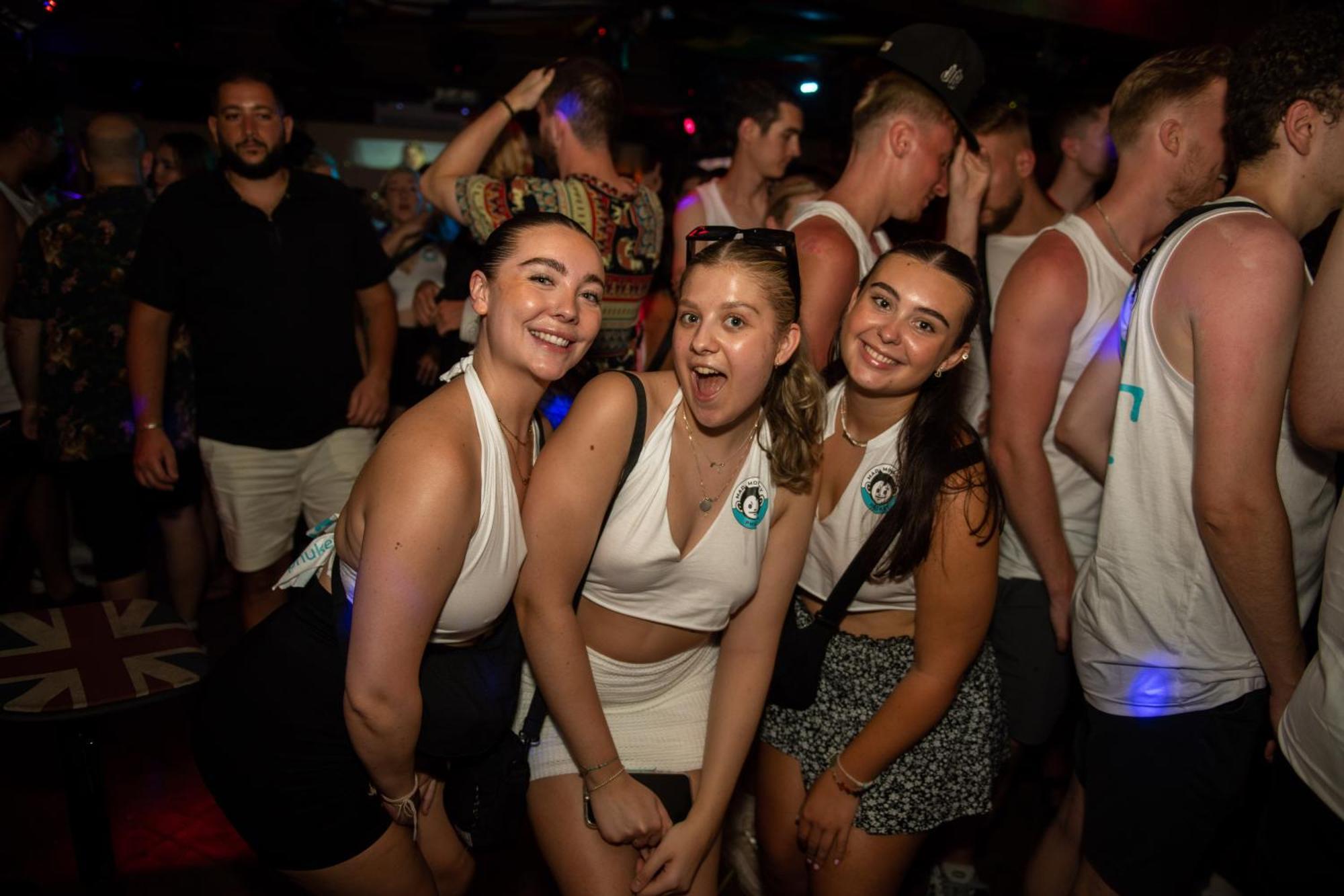 Mad Monkey Phuket Vandrehjem Patong Eksteriør billede